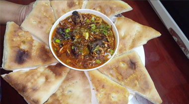 Shirmal Naan & Paya Nihari